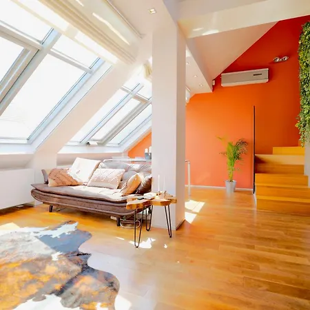 Apartman Modern Penthouse In The Center With Heated Floors & Private Terrace Views Prága