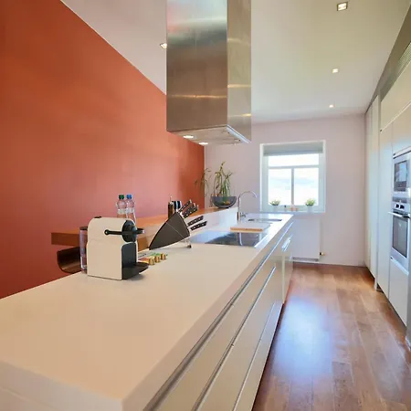 Apartman Modern Penthouse In The Center With Heated Floors & Private Terrace Views *