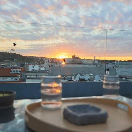 Apartman Modern Penthouse In The Center With Heated Floors & Private Terrace Views Prága